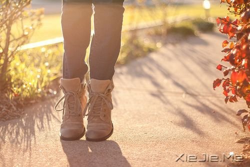 早安心语：再不疯狂，我们就老了 (10)